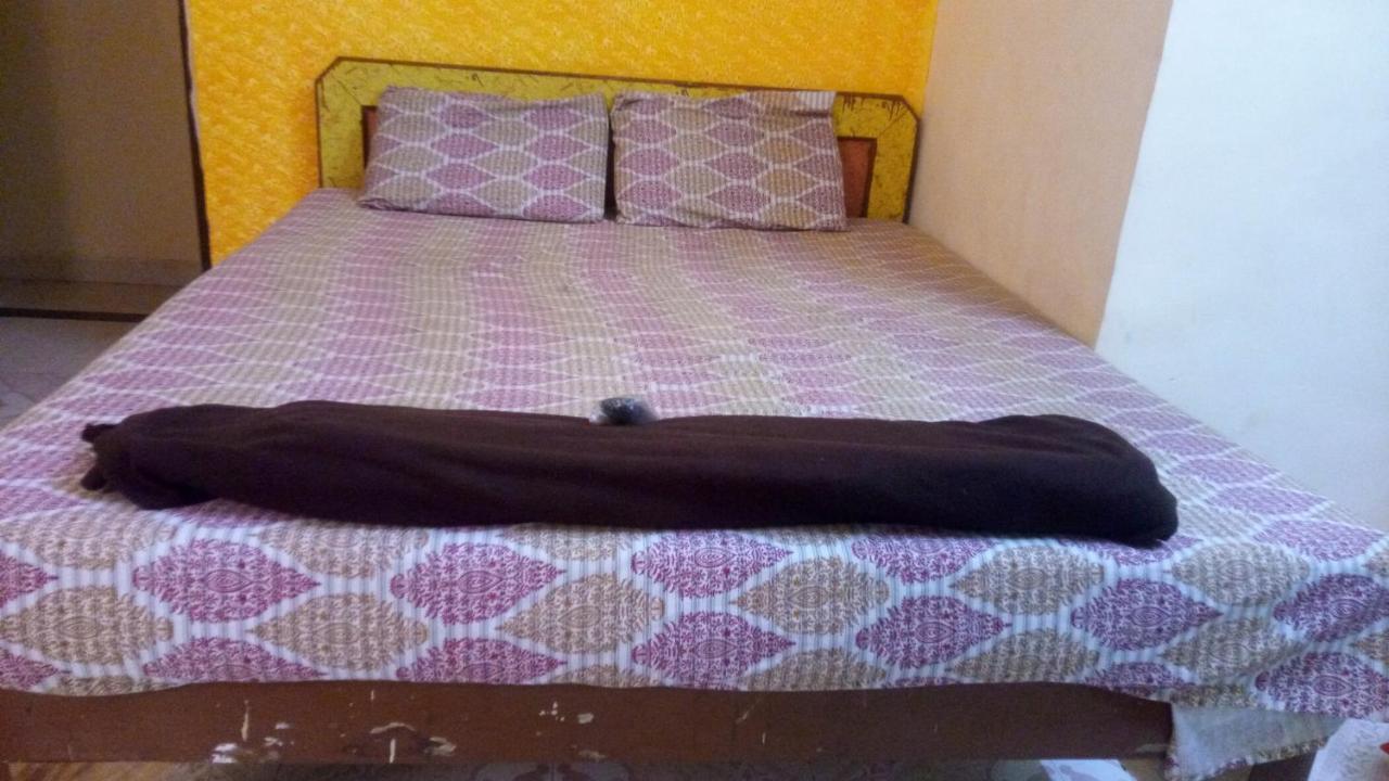 Hotel Sarang Lodge 潘韦尔 外观 照片